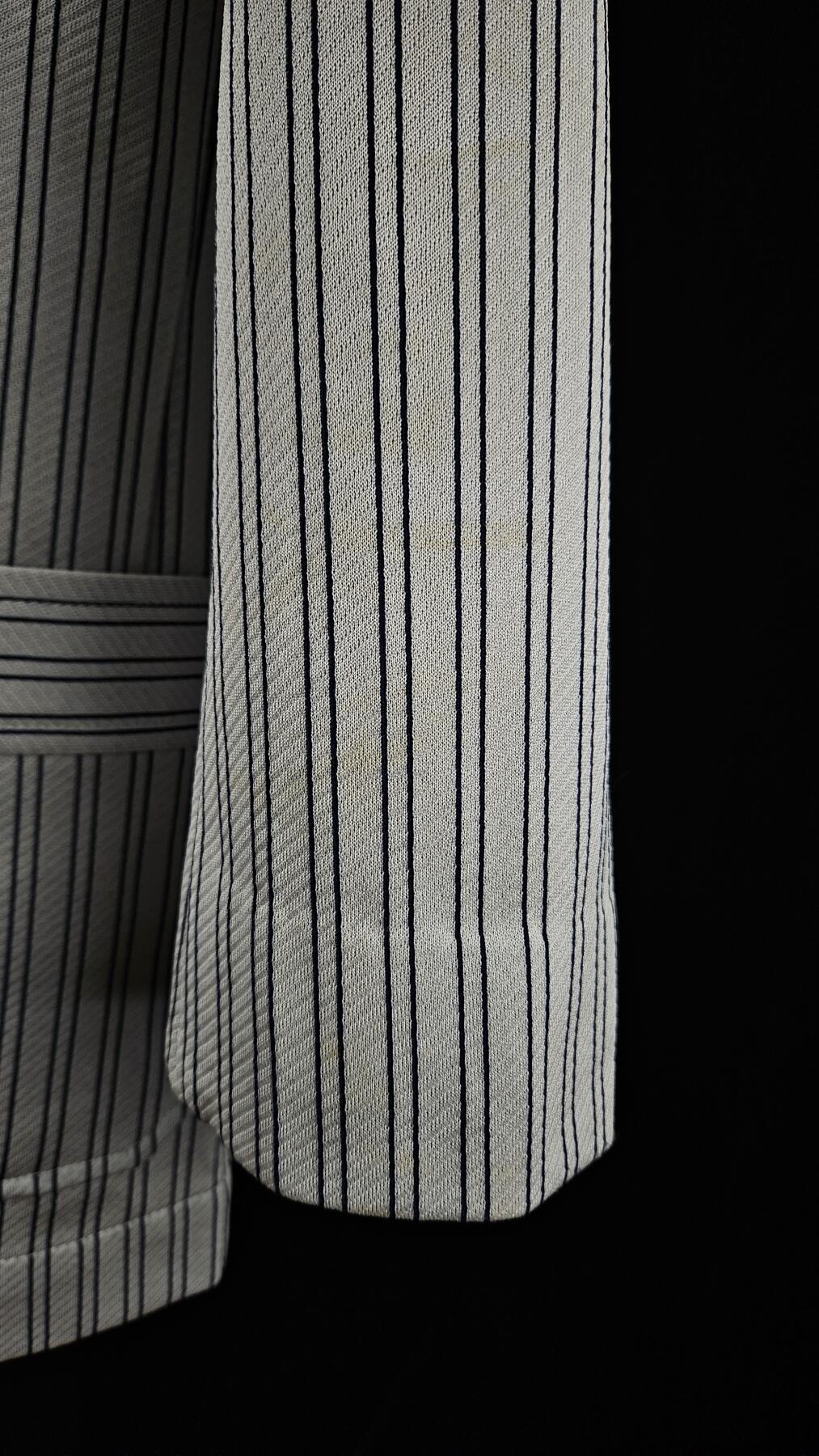 0元起拍勋章 第337期 咸鱼国勋章拍卖专场 3月8日（周日）下午6：00开始 中古条纹猎装 胸围100 肩宽44 衣长74 袖长57