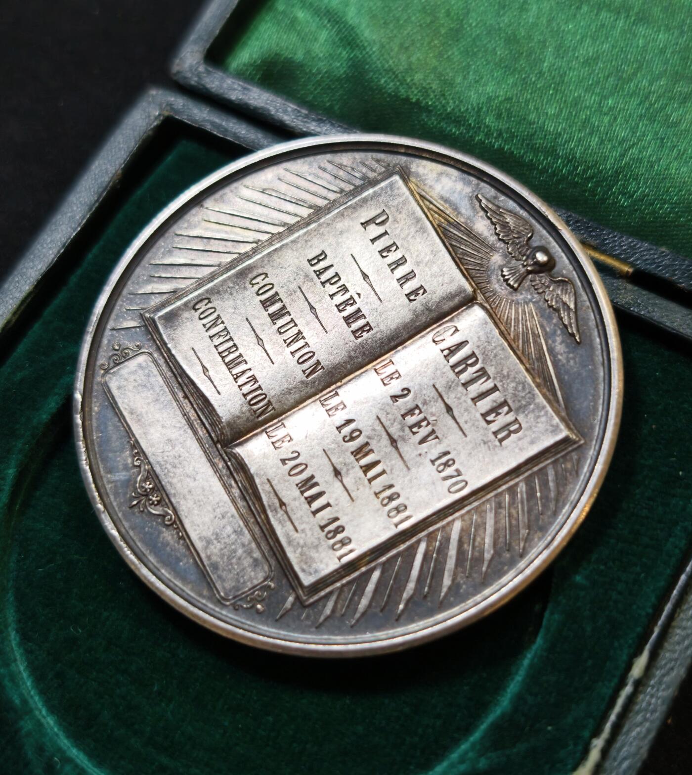 甄臻铺-世界币章拍卖（第53期），甄品场拍品征集中，送拍享返佣金等优惠多多