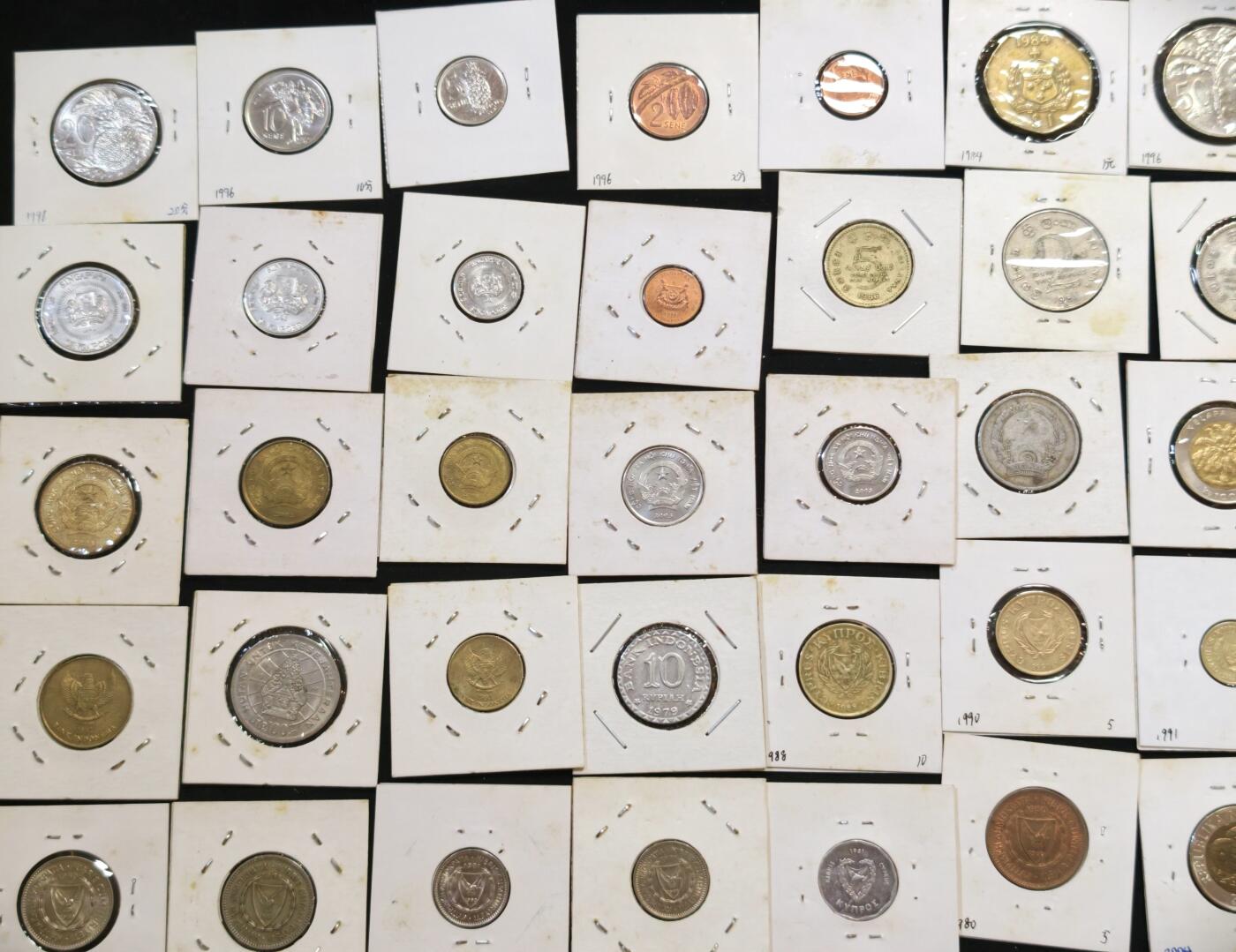 甄臻铺-世界币章拍卖（第53期），甄品场拍品征集中，送拍享返佣金等优惠多多 亚洲、大洋洲7个国家49枚硬币，印尼6枚，越南6枚，斯里兰卡4枚，新加坡5枚，菲律宾11枚，塞浦路斯10枚