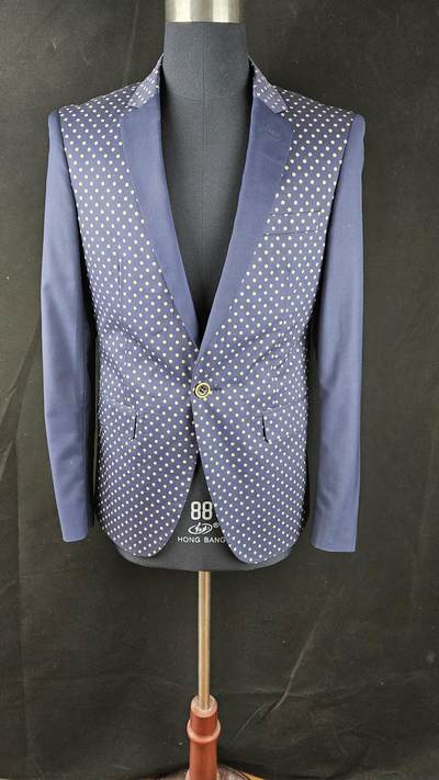 0元起拍勋章 第337期 咸鱼国勋章拍卖专场 3月8日（周日）下午6：00开始 - 中古斑点西服 胸围92 衣长70 肩宽44 袖长62