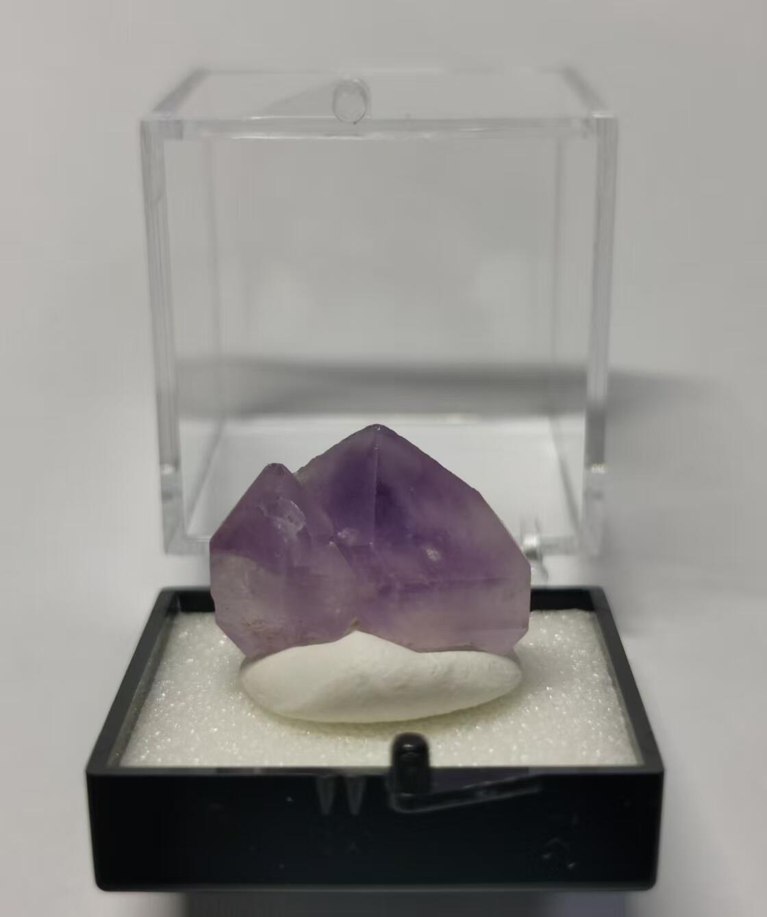 七河·世界世界币章杂件小拍（总第40期） 藏家出品 X749（1）马达加斯加紫水晶原石矿标 盒子矿 本件拍品由合作藏家邮寄