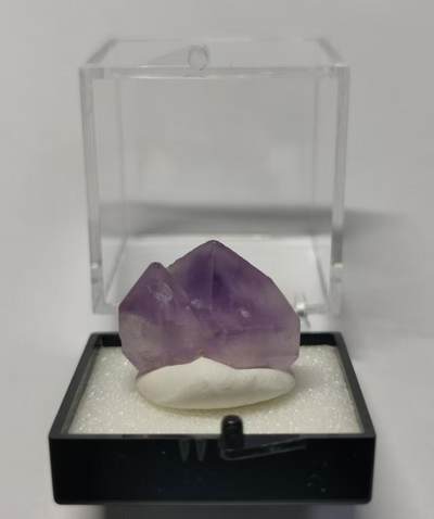 七河·世界世界币章杂件小拍（总第40期） - 藏家出品 X749（1）马达加斯加紫水晶原石矿标 盒子矿 本件拍品由合作藏家邮寄