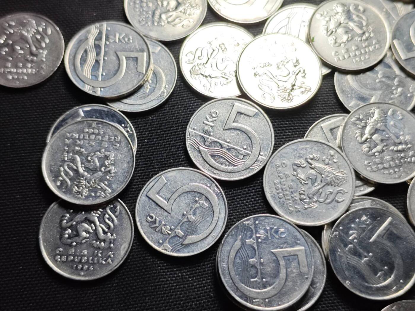 KK钱币收藏小铺   套币 批量/好品散币专场 2月预留时间 周末发货  捷克5克朗55枚 面值275克朗