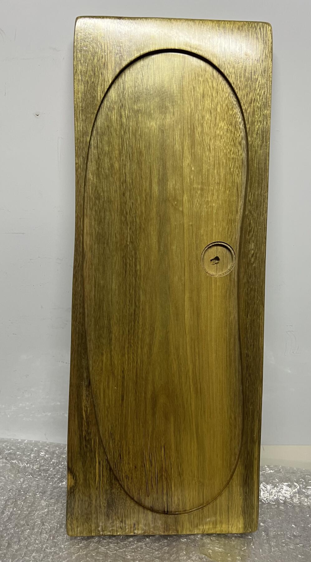 零元拍：金丝楠茶盘 金光闪闪。尺寸约：59.5/23.5/3.3CM。