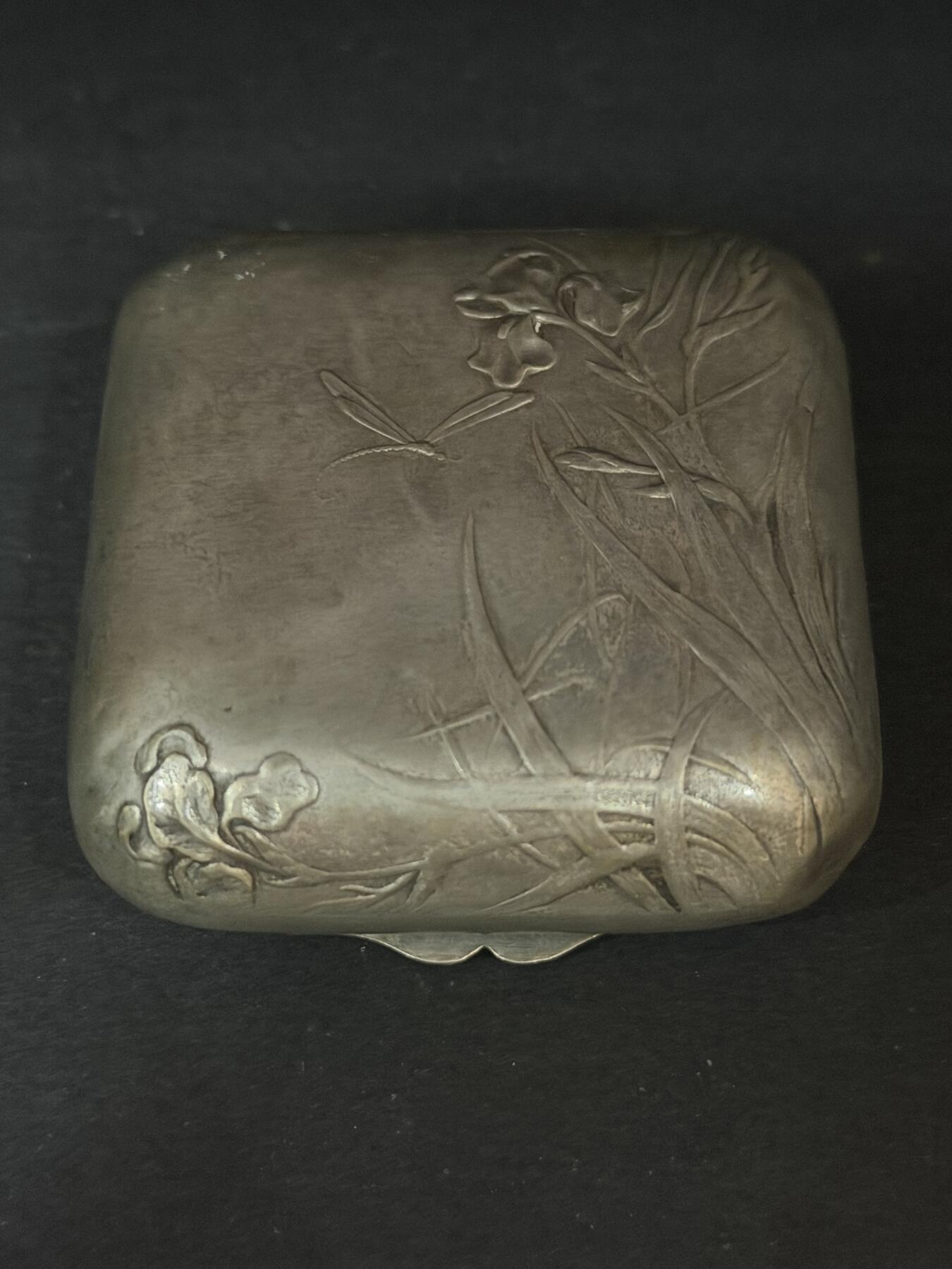 海外回流精品专场（五） 法国回流19世纪银盒（尺寸：5.8cmX5.8cmX2.4cm，重45.5g，无银标，无法确认银含量和是否为纯银）