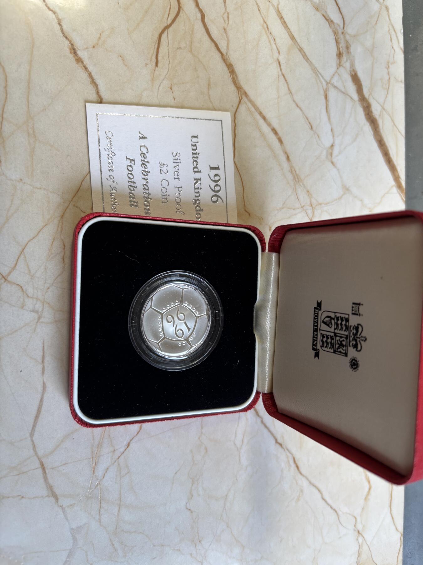 第192期拍卖 英国1996年欧洲杯足球2英镑精制纪念银币，15.98克，925银，发行50000枚