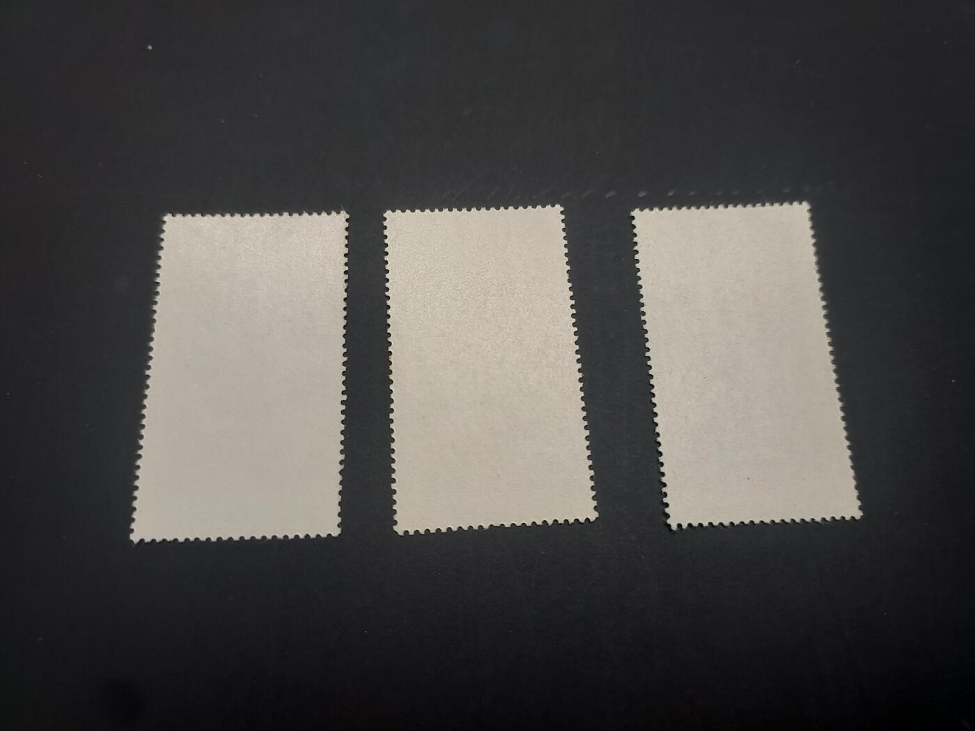 博彦收藏   3月11日 8点邮票专场 全场包邮 香港 节日新全 轻微齿黄 上品/近全品