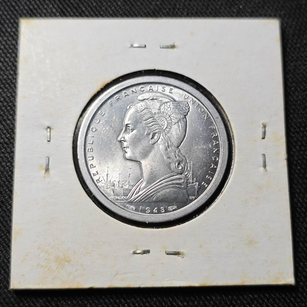 KK钱币收藏小铺   套币 批量/好品散币专场 2月预留时间 周末发货  1948法属马达加斯加2法郎 好品