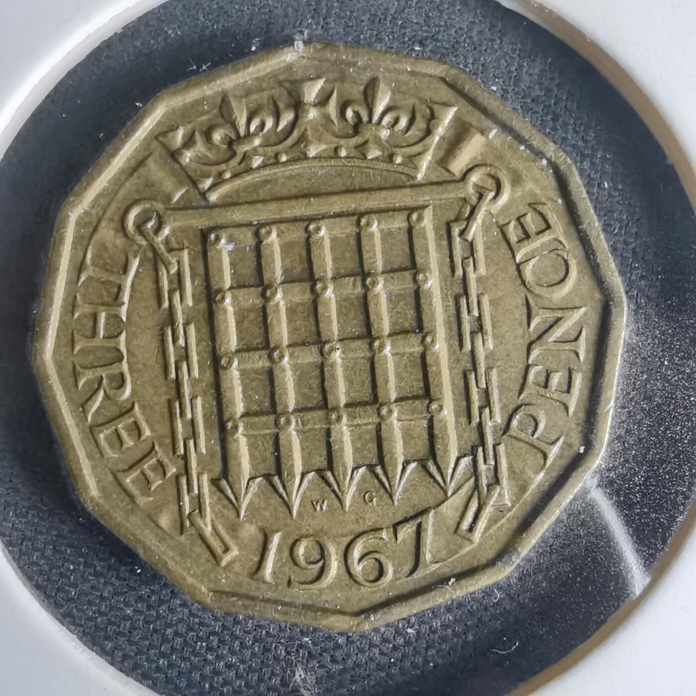 沼泽如烟--第1013场 英国1967年3便士