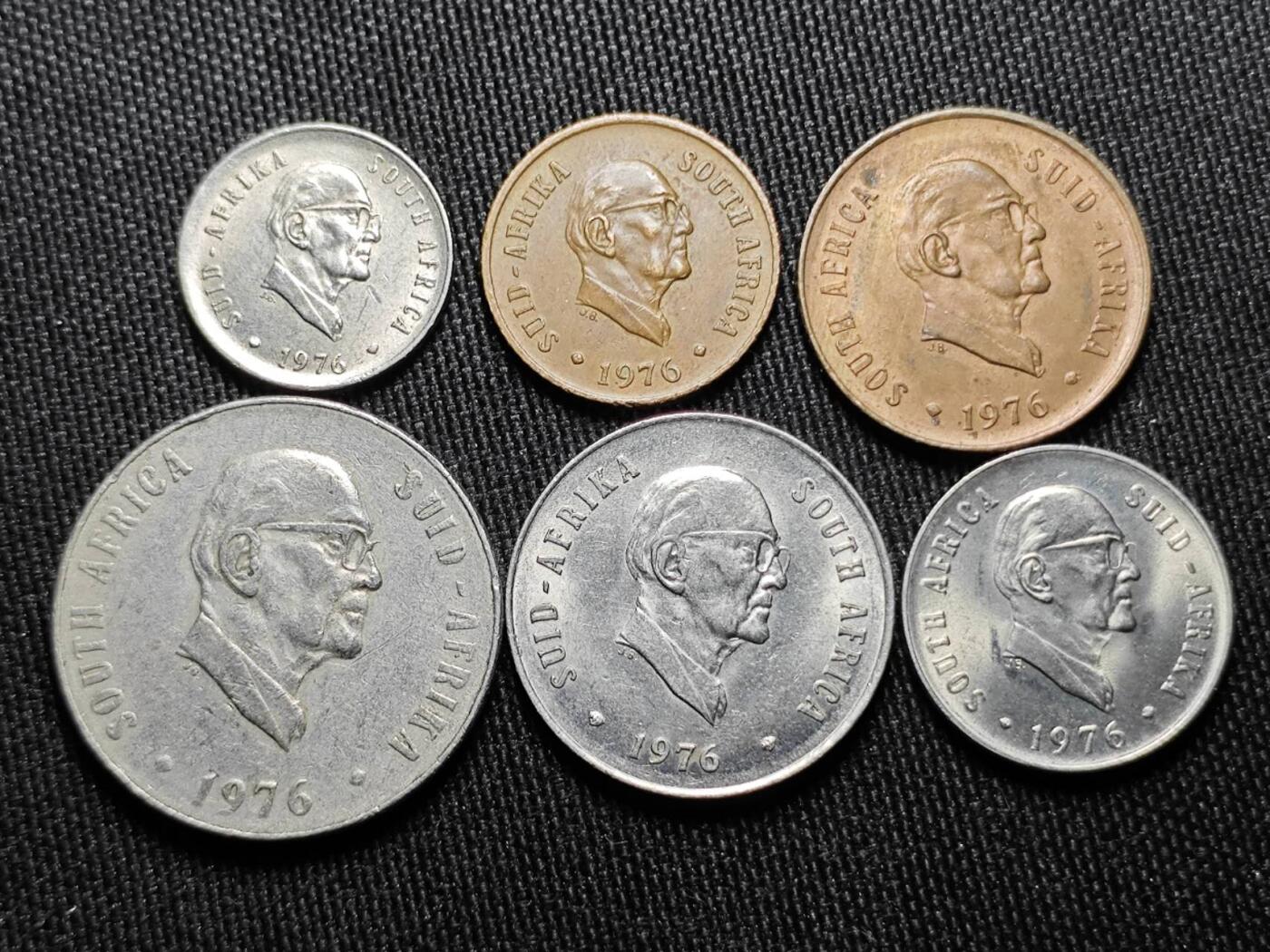 KK钱币收藏小铺   套币 批量/好品散币专场 2月预留时间 周末发货  1976南非总统福歇大小面值一组