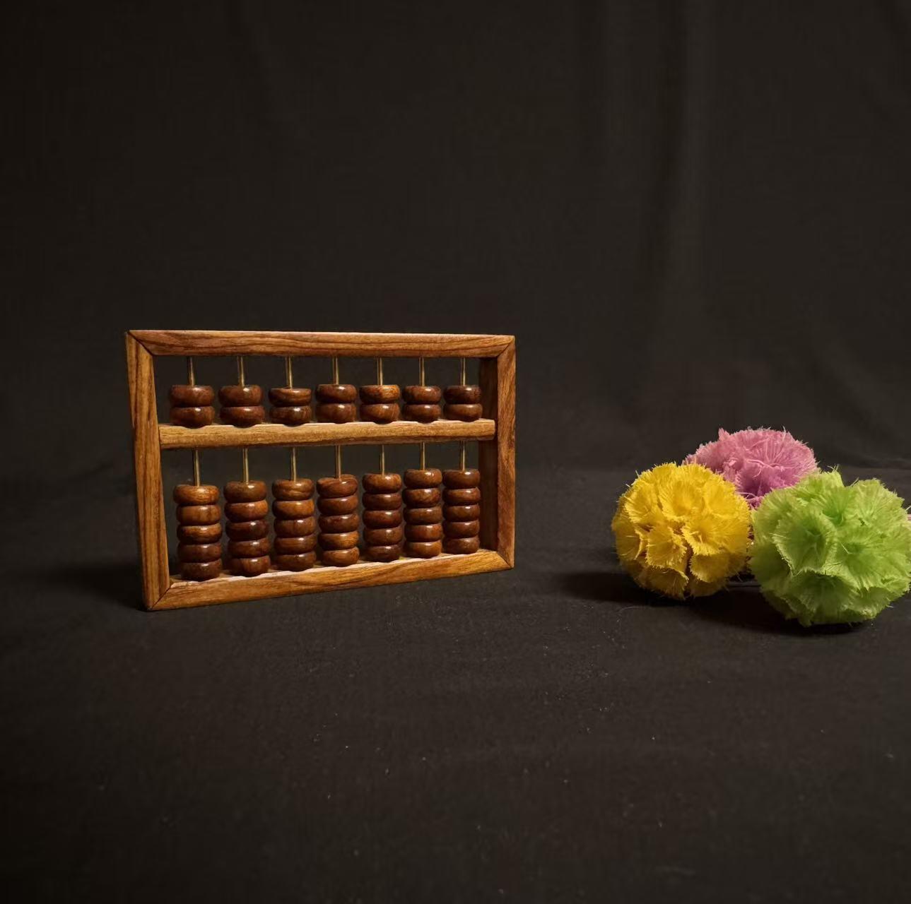 零元拍：“算盘一响，黄金万两”海南黄花梨七档小算盘。尺寸：92/60.5MM