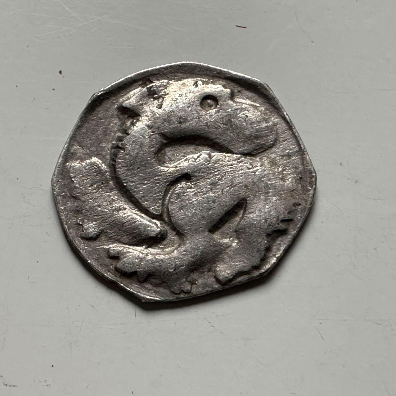 🌹外币初藏🌹🐯2026年第24场  每周二四六晚8️⃣点 接代拍 中古打制银币 约13.5mm，重0.5克