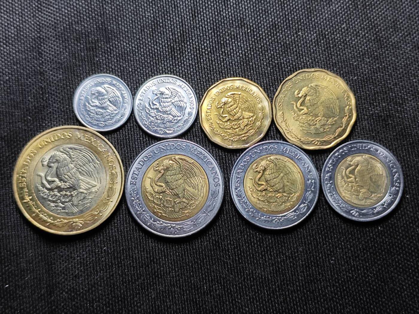 KK钱币收藏小铺   套币 批量/好品散币专场 2月预留时间 周末发货  墨西哥大小面值好品一套