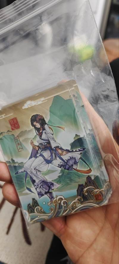 秋原瞳的小店第三十七期（春，荷尔蒙的气息扑鼻而来的季节） 卡游三国7弹山河暮歌一套齐