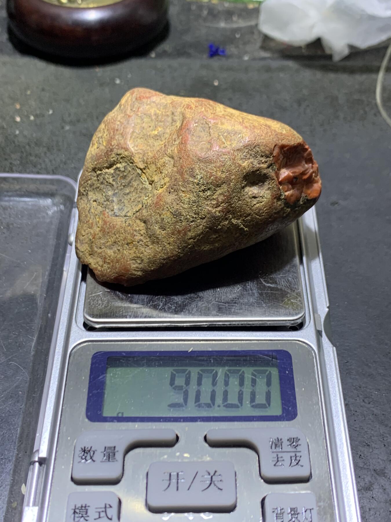 精美川料红皮开窗红白冻料南红玛瑙原石一颗