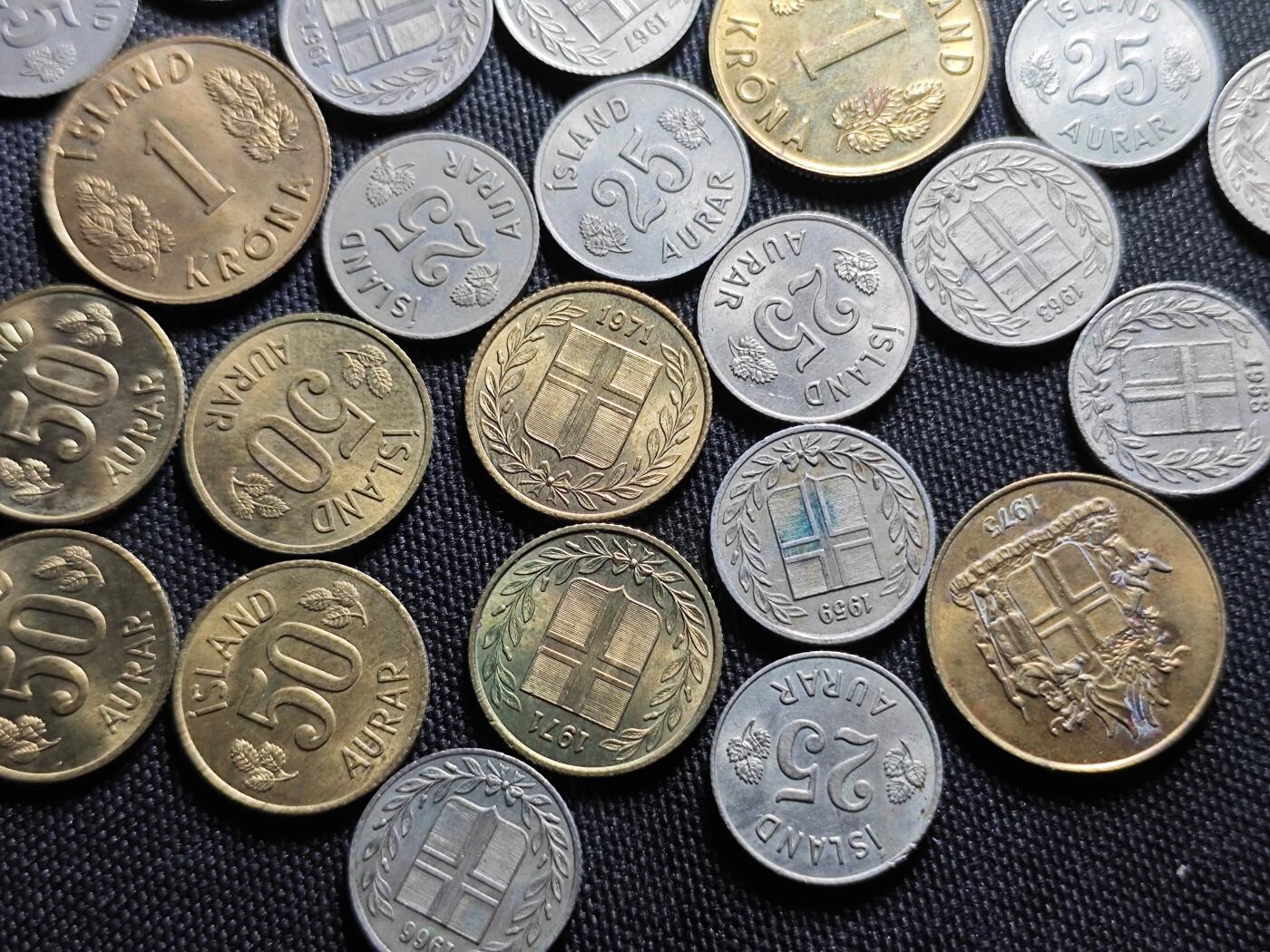 KK钱币收藏小铺   套币 批量/好品散币专场 2月预留时间 周末发货  冰岛大小面值散币一组72枚