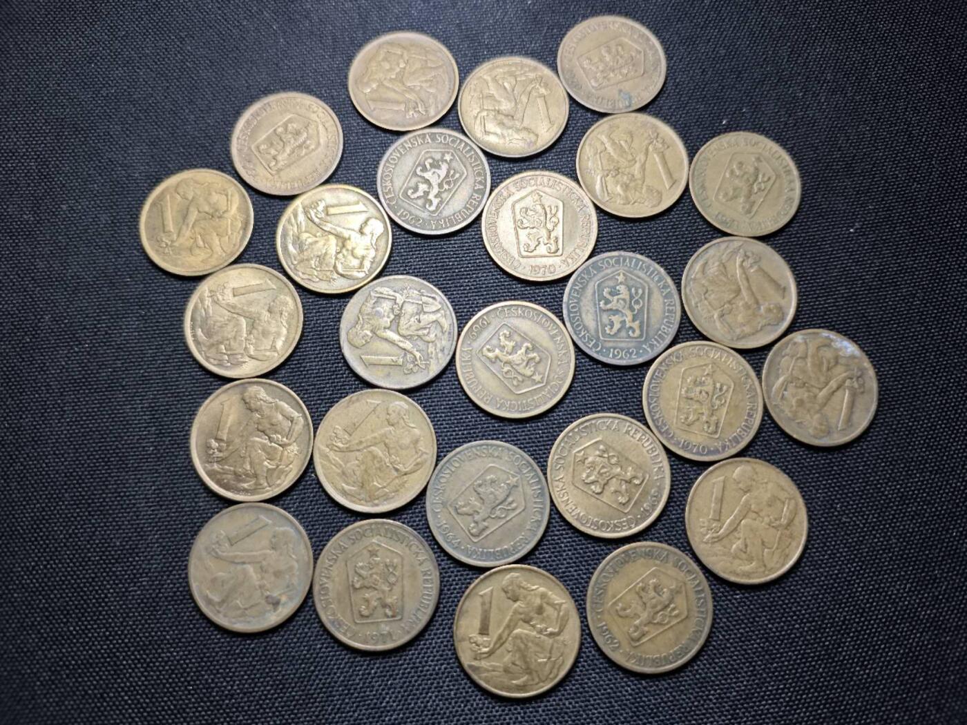 KK钱币收藏小铺   套币 批量/好品散币专场 2月预留时间 周末发货  捷克斯洛伐克1克朗铜币26枚一组