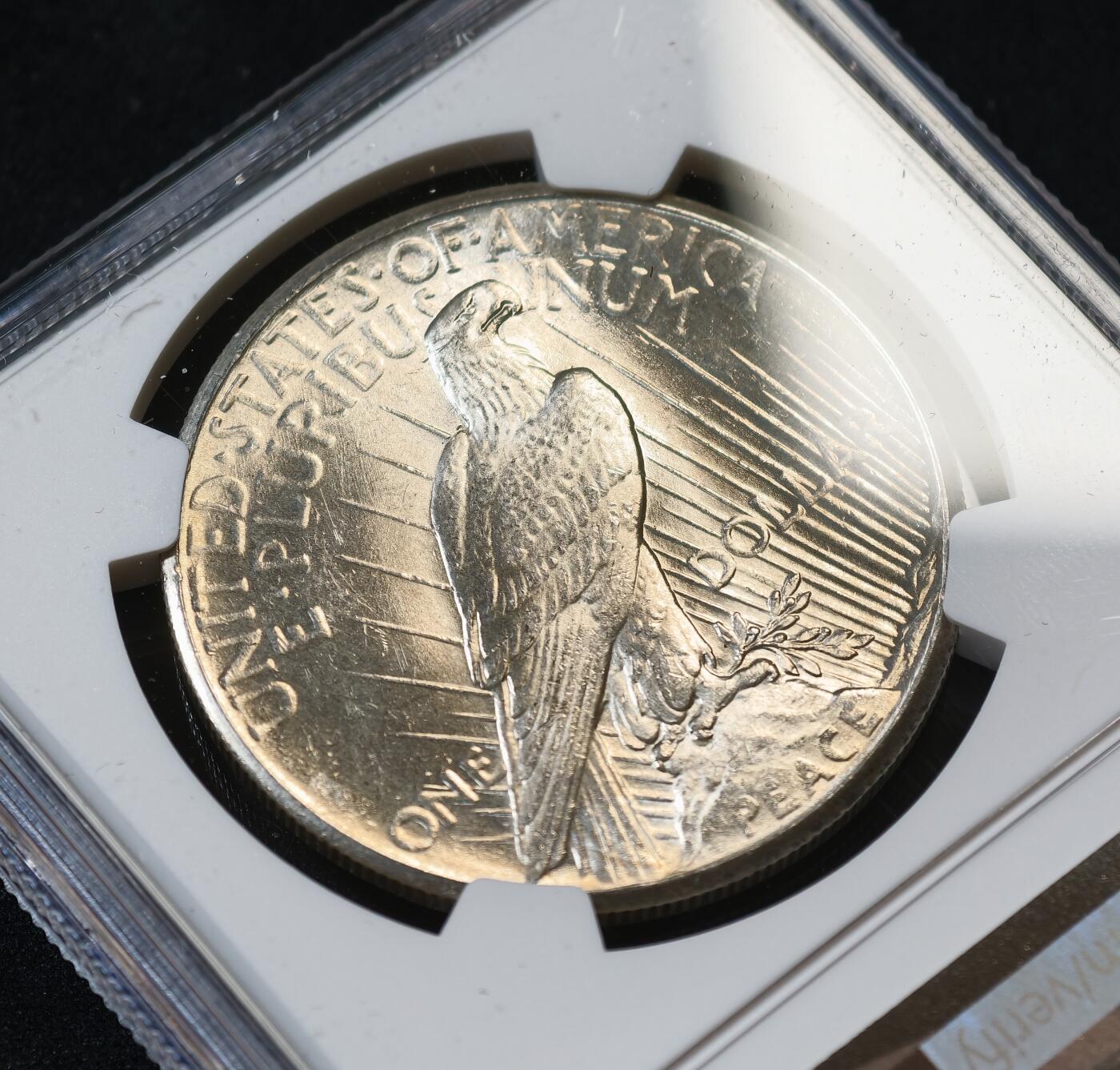 甄臻铺-世界币章拍卖（第53期），甄品场拍品征集中，送拍享返佣金等优惠多多 NGC-MS62 1925年美国和平，少见小特年