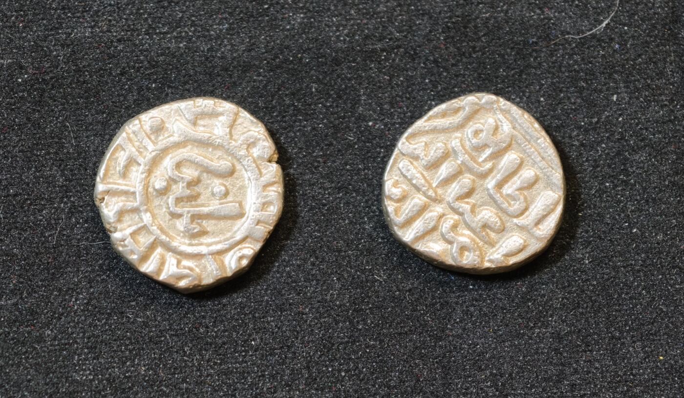 甄臻铺-世界币章拍卖（第53期），甄品场拍品征集中，送拍享返佣金等优惠多多