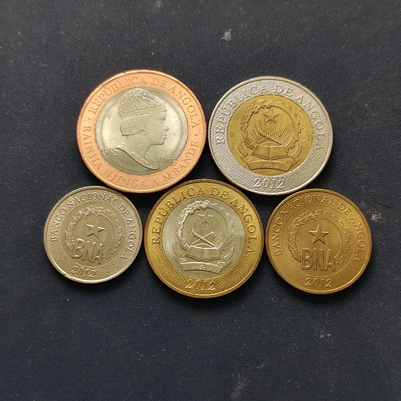 【全场包邮】纯粹捡漏拍508场 安哥拉2011-2012年5枚套币