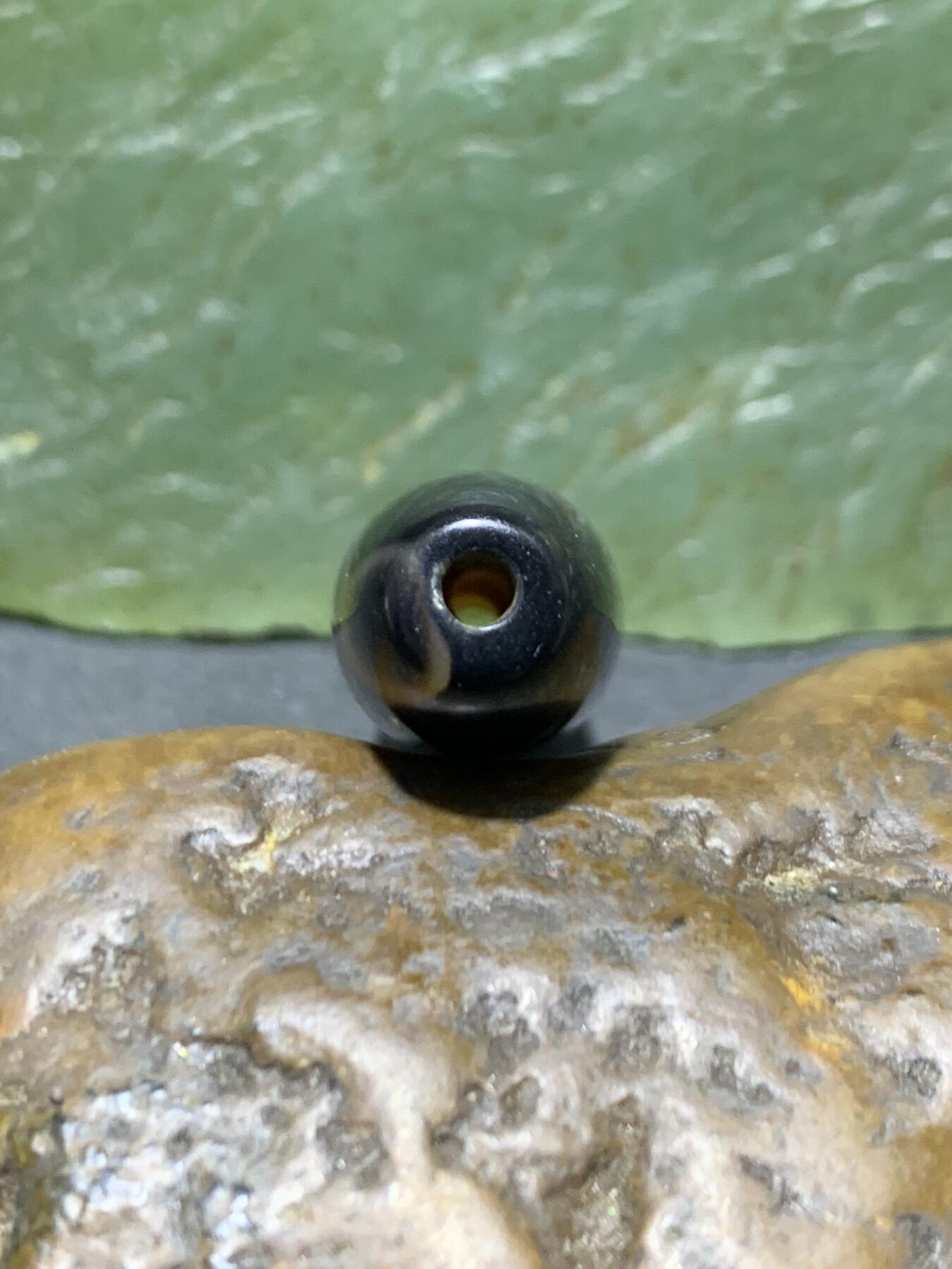 精美罕见X图案千层纹药师玛瑙桶珠一个