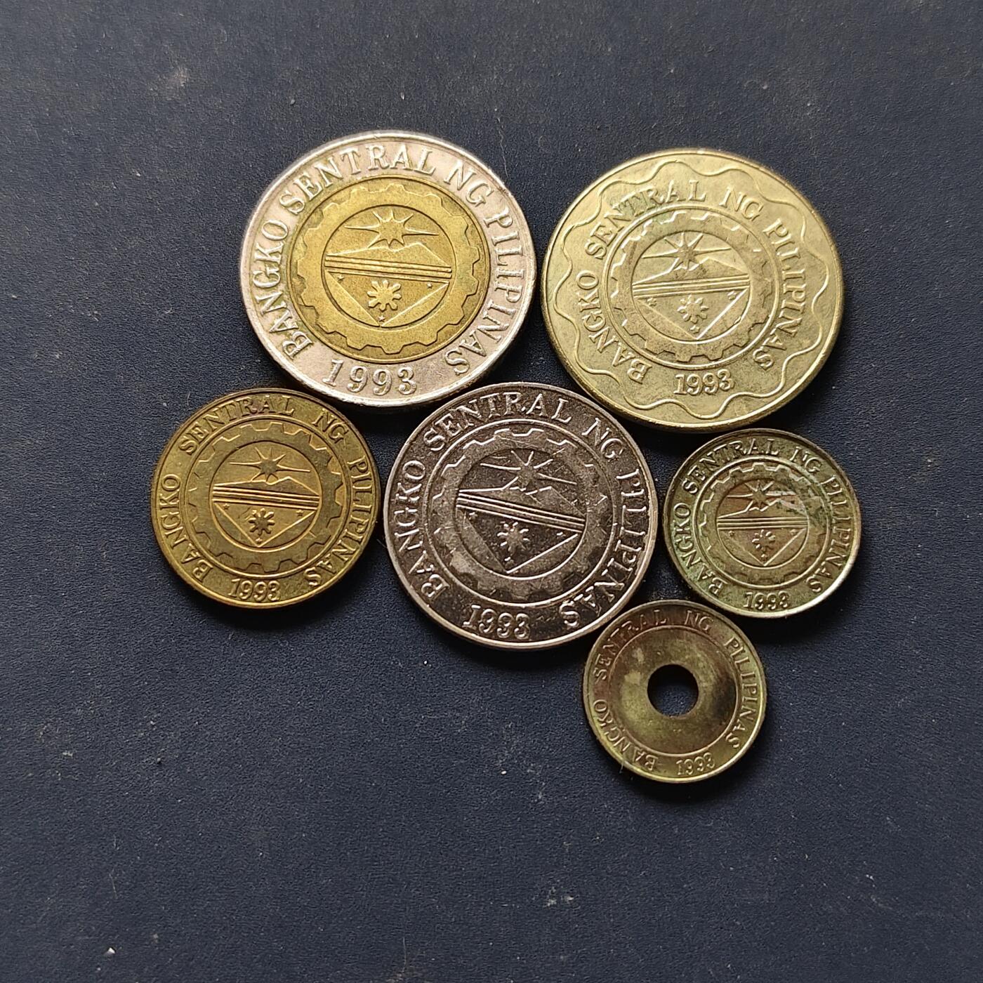 【全场包邮】纯粹捡漏拍508场 菲律宾各年份6枚套币