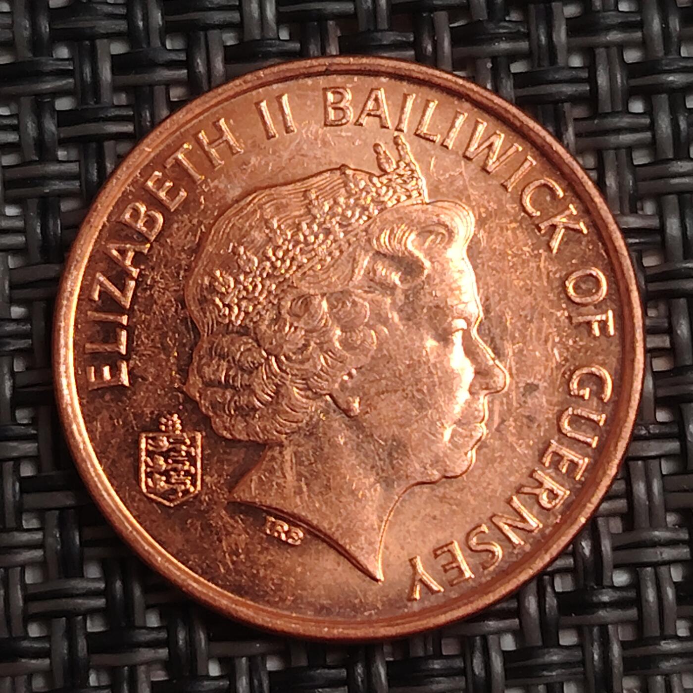 布加迪🐬～世界钱币(上海)🌾第 279 期 /  各国套币和散币 根西岛