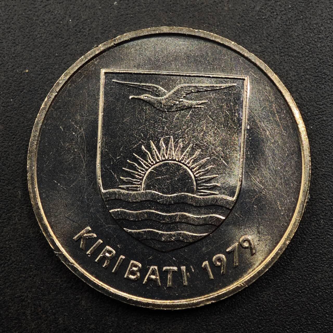 【淘币小摊】实时拍第八百七十六拍   散币场    每周一统一发货 基里巴斯1979年海豚20便士镍币