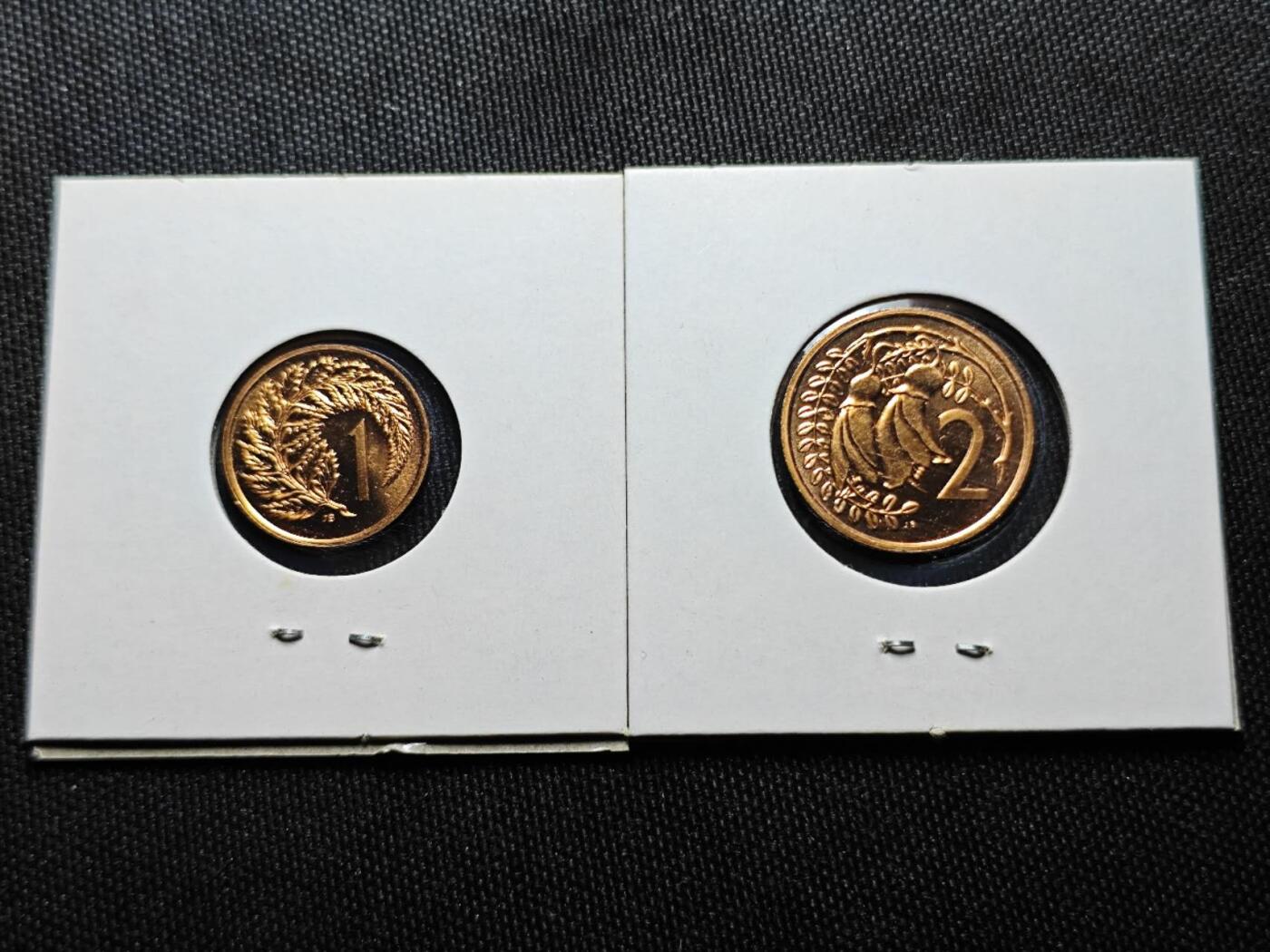 KK钱币收藏小铺   套币 批量/好品散币专场 2月预留时间 周末发货  1987新西兰铜币1/2分好品 高冠女王