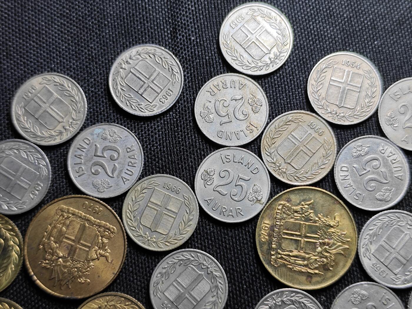 KK钱币收藏小铺   套币 批量/好品散币专场 2月预留时间 周末发货  冰岛大小面值散币一组72枚