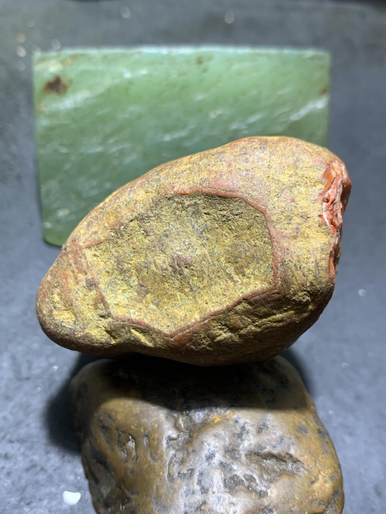 精美川料红皮开窗红白冻料南红玛瑙原石一颗