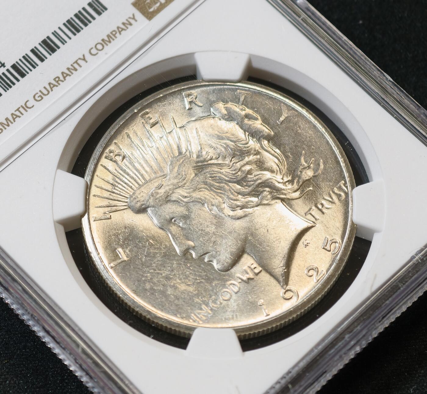 甄臻铺-世界币章拍卖（第53期），甄品场拍品征集中，送拍享返佣金等优惠多多 NGC-MS62 1925年美国和平，少见小特年