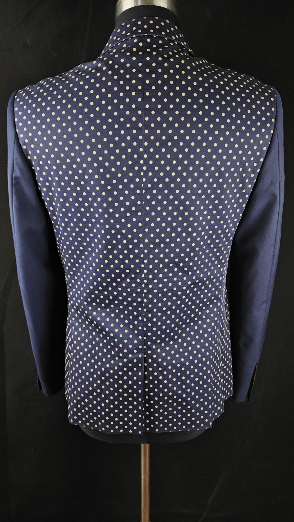 0元起拍勋章 第337期 咸鱼国勋章拍卖专场 3月8日（周日）下午6：00开始 中古斑点西服 胸围92 衣长70 肩宽44 袖长62