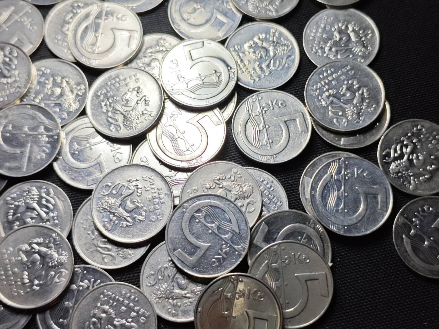 KK钱币收藏小铺   套币 批量/好品散币专场 2月预留时间 周末发货  捷克5克朗55枚 面值275克朗