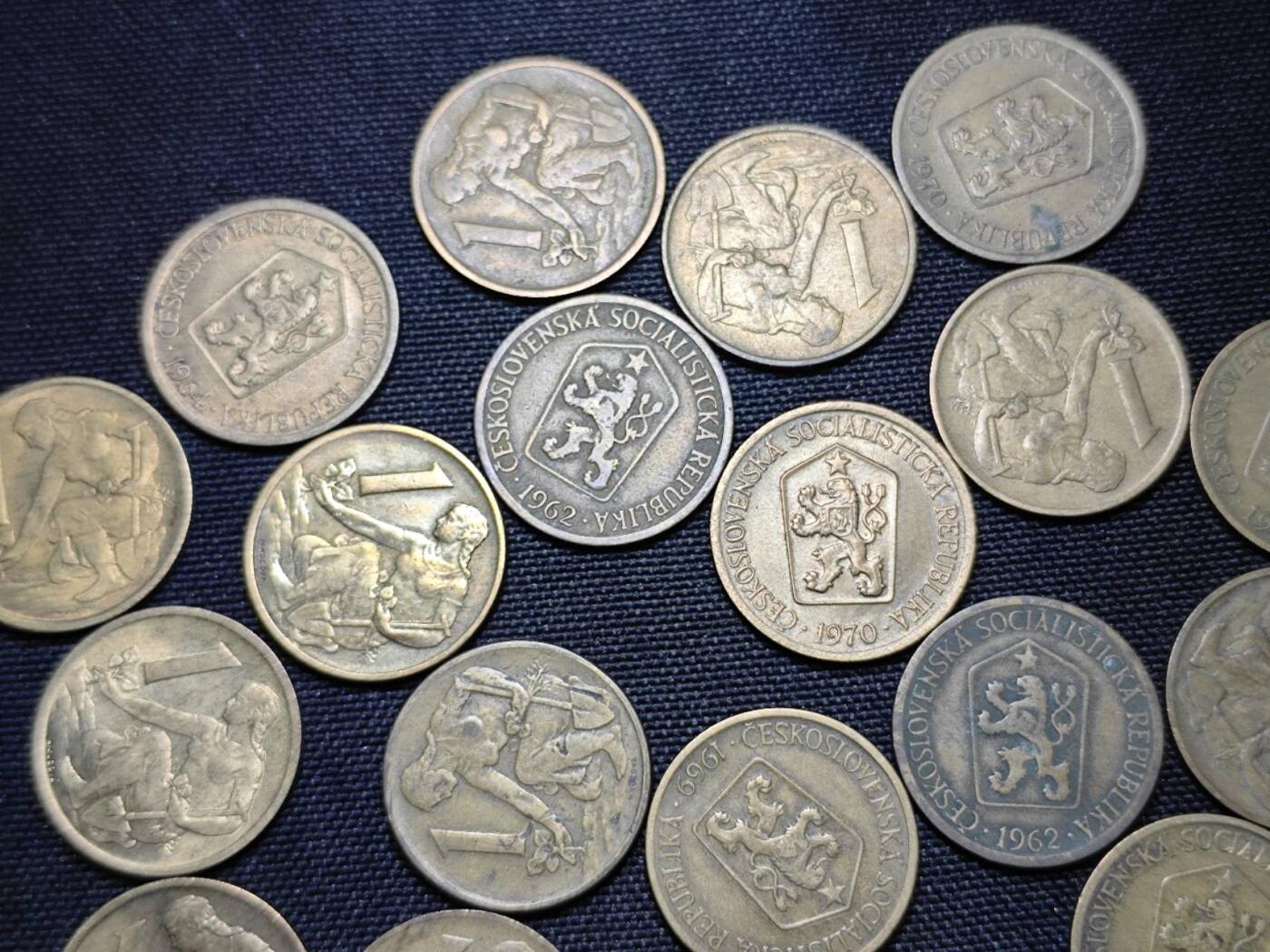 KK钱币收藏小铺   套币 批量/好品散币专场 2月预留时间 周末发货  捷克斯洛伐克1克朗铜币26枚一组