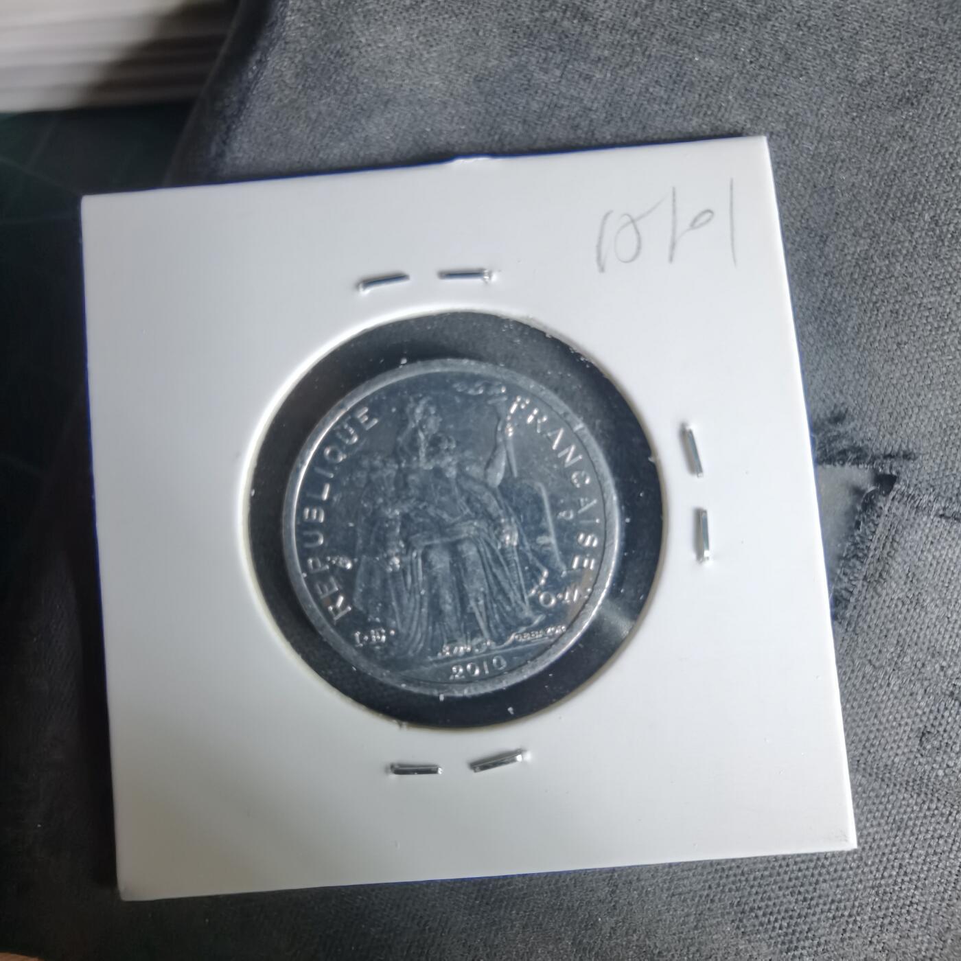 沼泽如烟--第1015场 法属新喀里多尼亚2010年1法郎