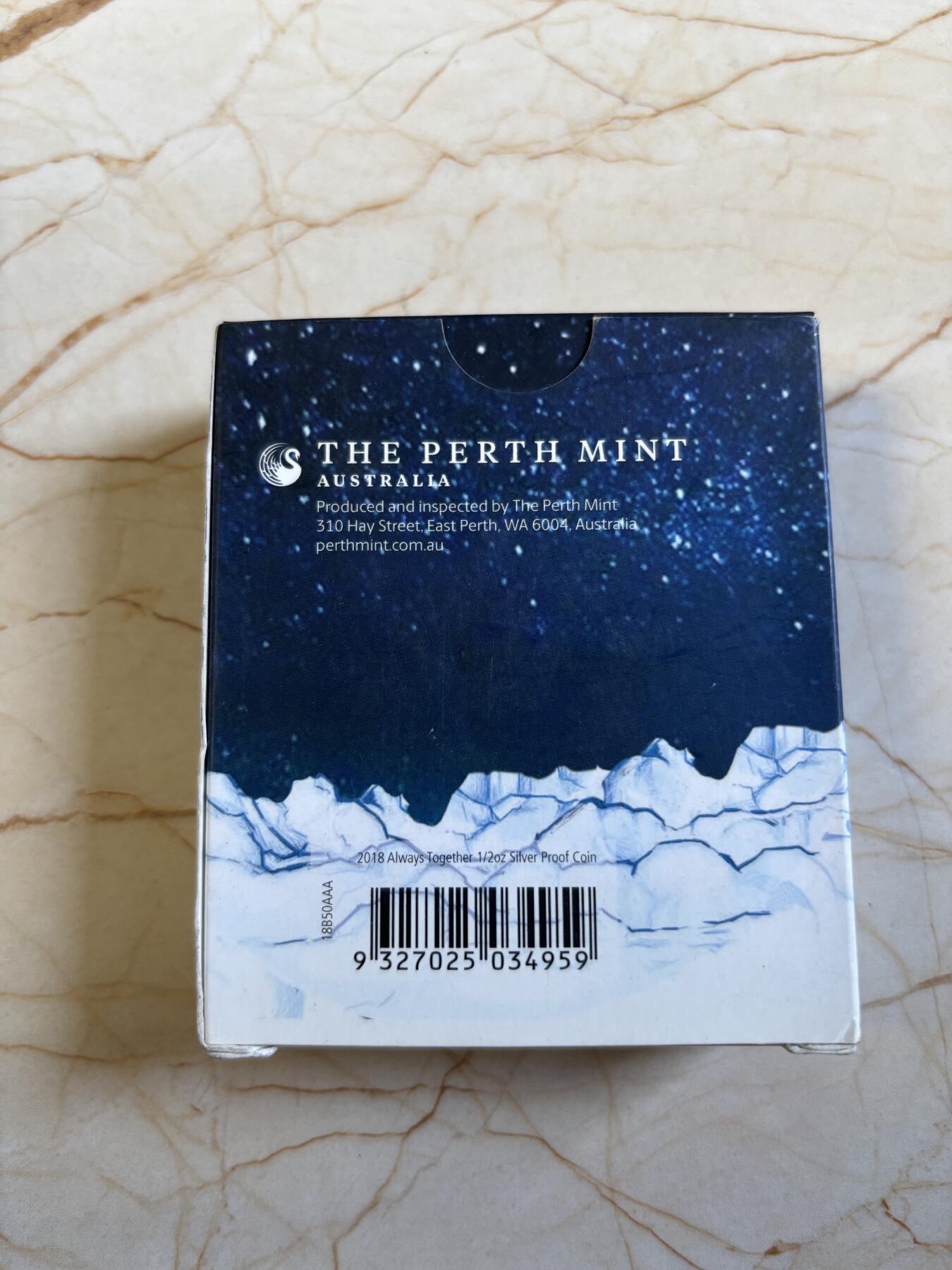 第192期拍卖 图瓦卢2018年永远在一起系列企鹅半盎司彩色银币，9999银，15.553克，发行7500枚