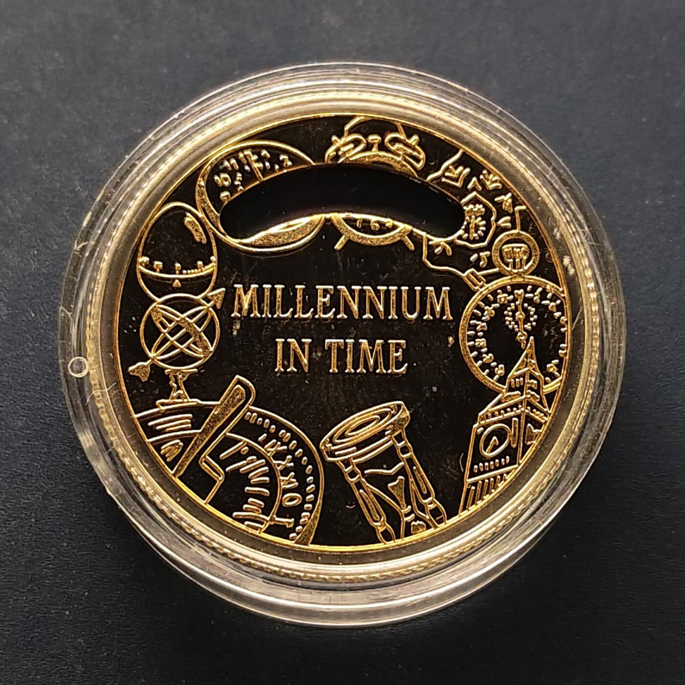 【全场包邮】纯粹捡漏拍509场 圣多美和普林西比1999年1000多布拉千禧年超厚精制纪念银币【34.9毫米36.5克92.5%】-原盒