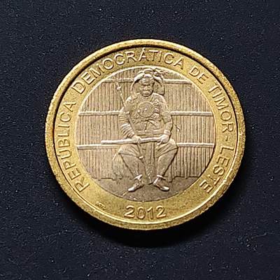 【全场包邮】纯粹捡漏拍508场 - 东帝汶2012年100分抵抗领袖博阿文图拉·德·马努法希双色纪念币