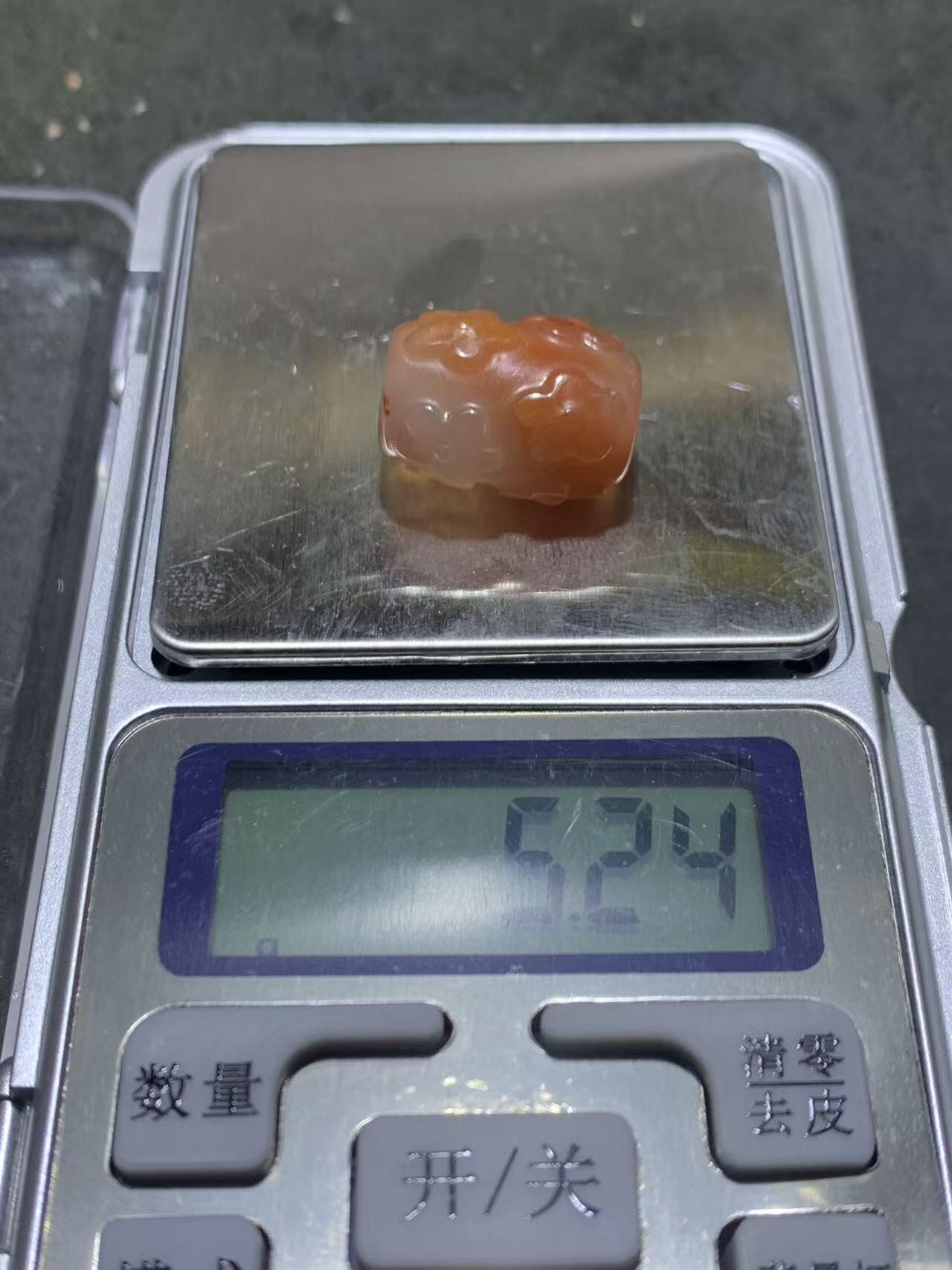 精美川料荔枝冻飘红南红玛瑙雕刻满花桶珠一个