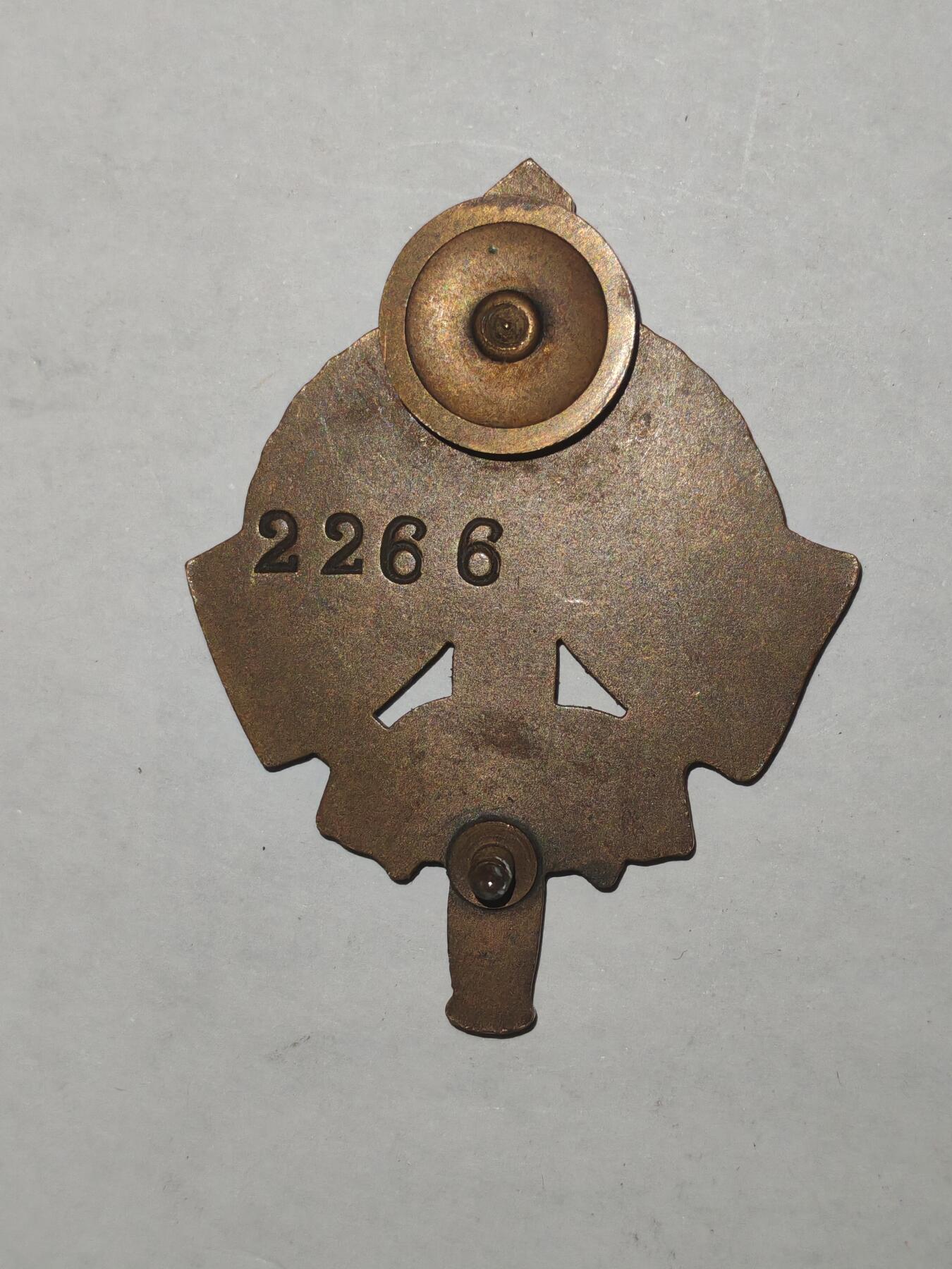 韵星假日军品类拍卖第44期 -- Rimey Holidays Militaria Auction 44 二战时期 英法同盟 军官证章 铜珐琅 带号版本2266号 非常少见颁发给北非法军和参与诺曼底登陆的法军