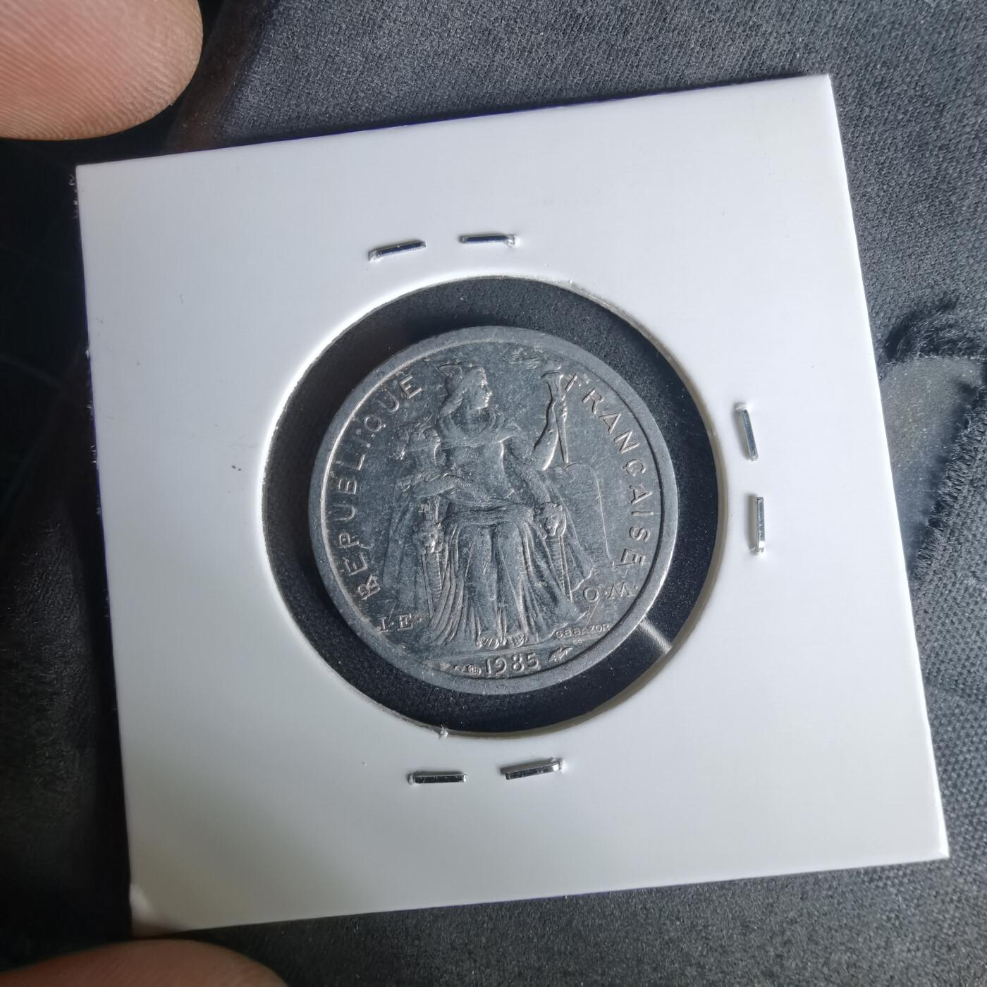 沼泽如烟--第1015场 法属新喀里多尼亚1985年1法郎