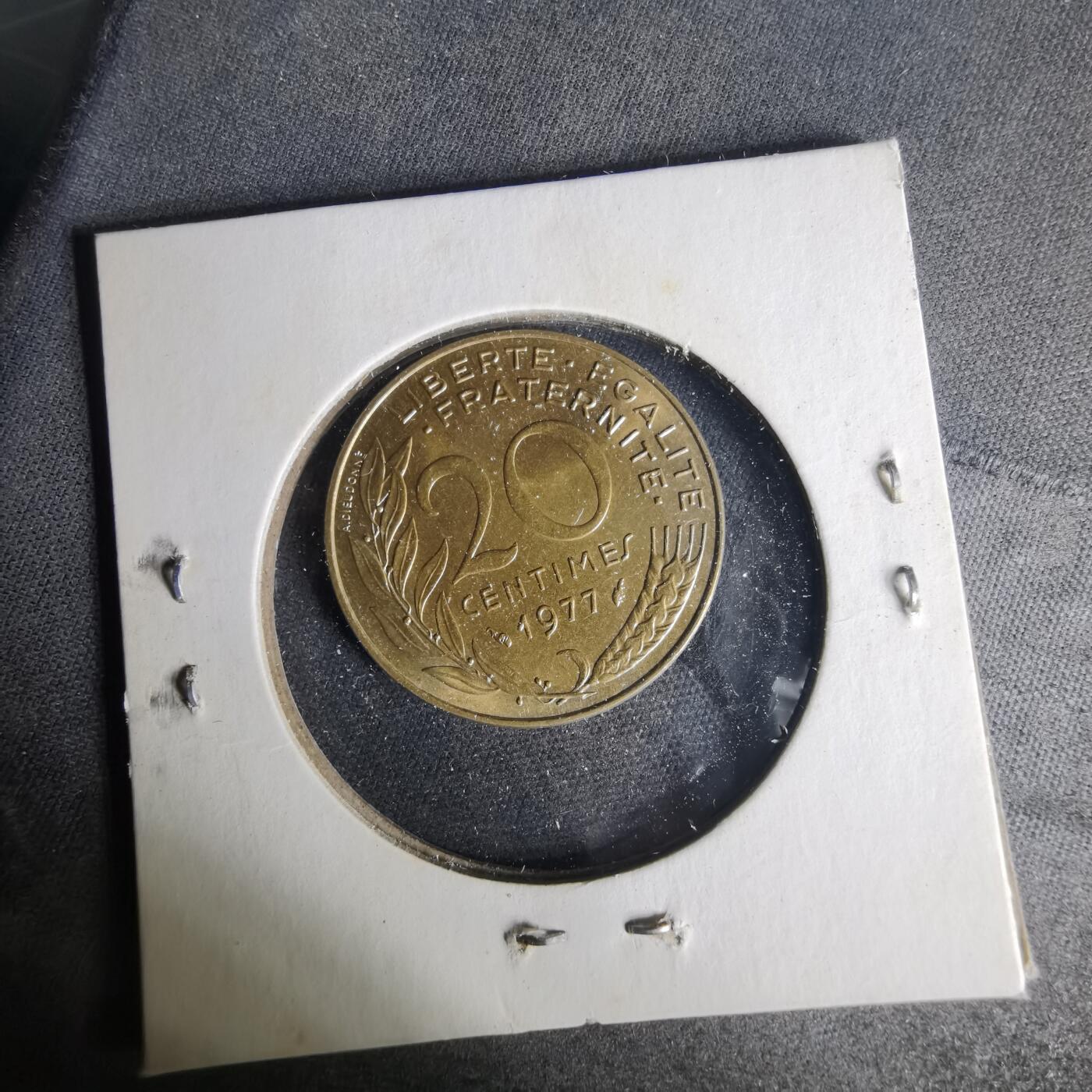 沼泽如烟--第1015场 法国1977年20分