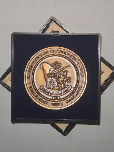 韵星假日军品类拍卖第44期 -- Rimey Holidays Militaria Auction 44 - 法国第二步兵团大奖章（章牌）带原盒 很厚重