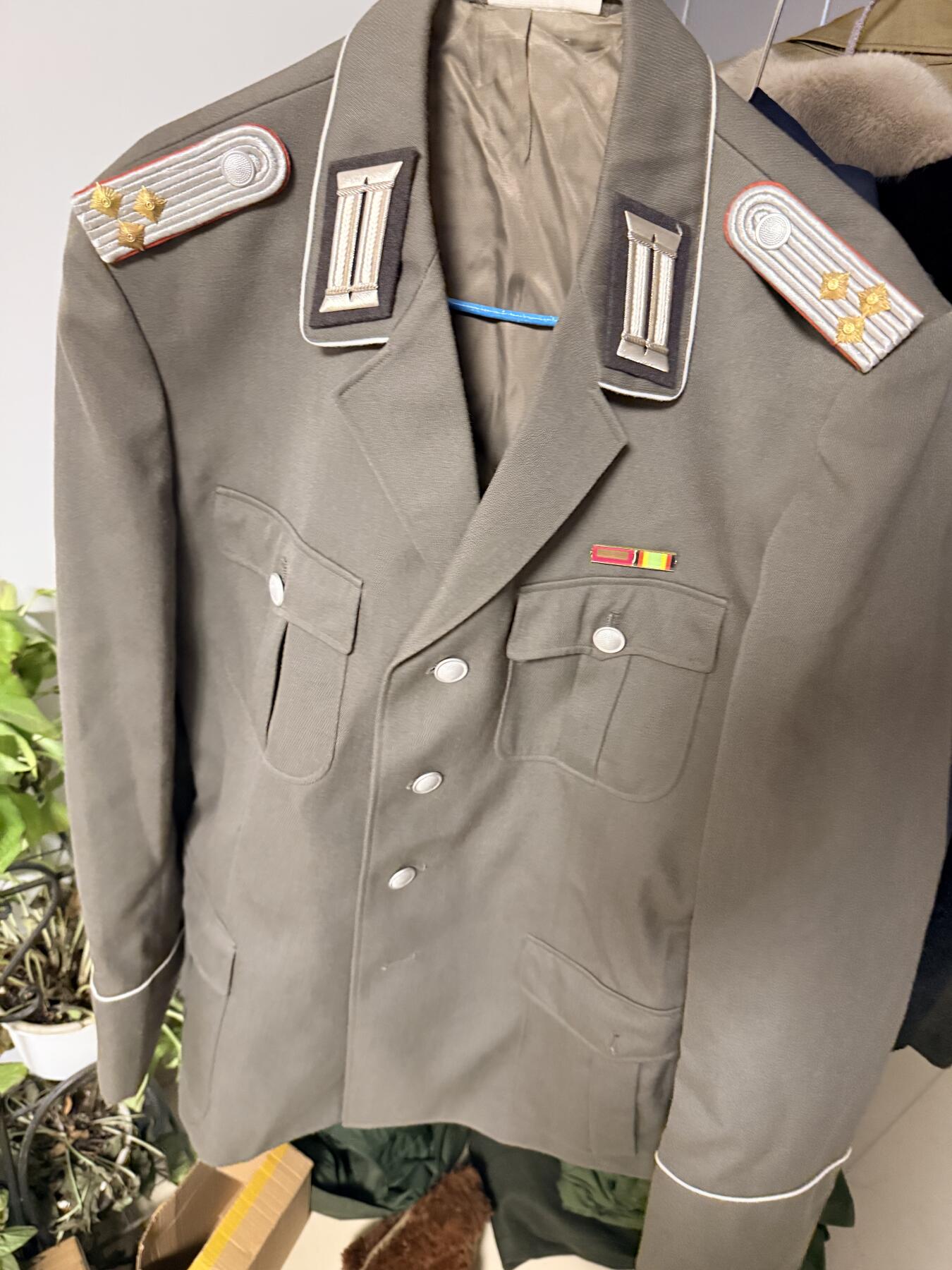 云宸嘉赏-勋臻精藏⭐️年后精品专拍场次🎖 民主德国史塔西上尉常服一套 UG52尺码