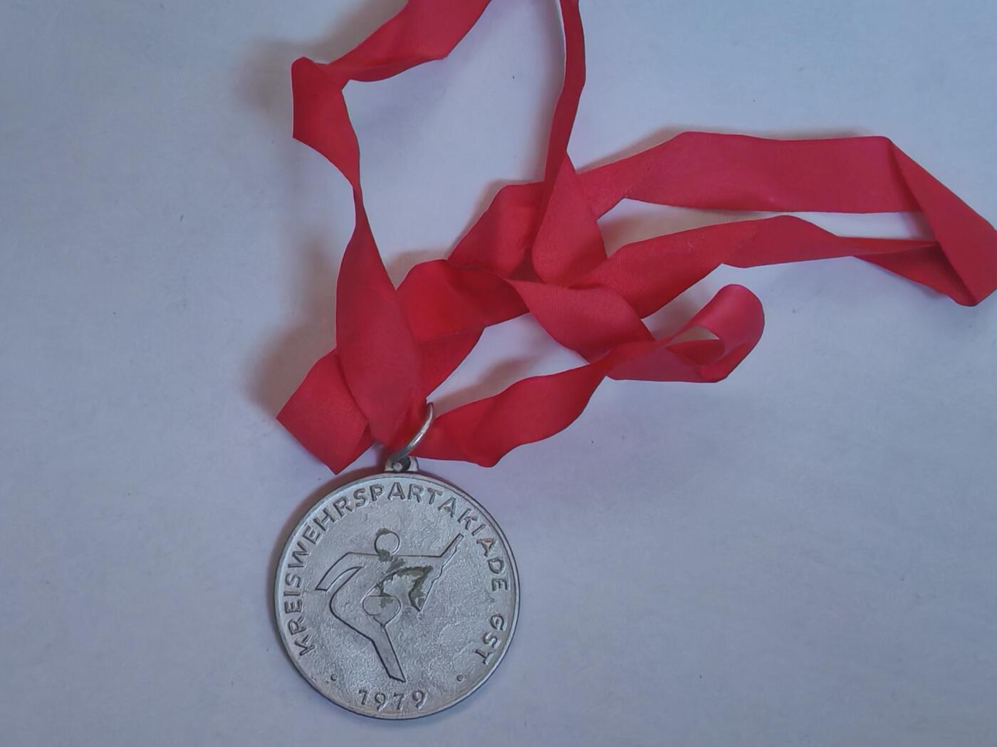 韵星假日军品类拍卖第44期 -- Rimey Holidays Militaria Auction 44 民主德国成立三十周年纪念章