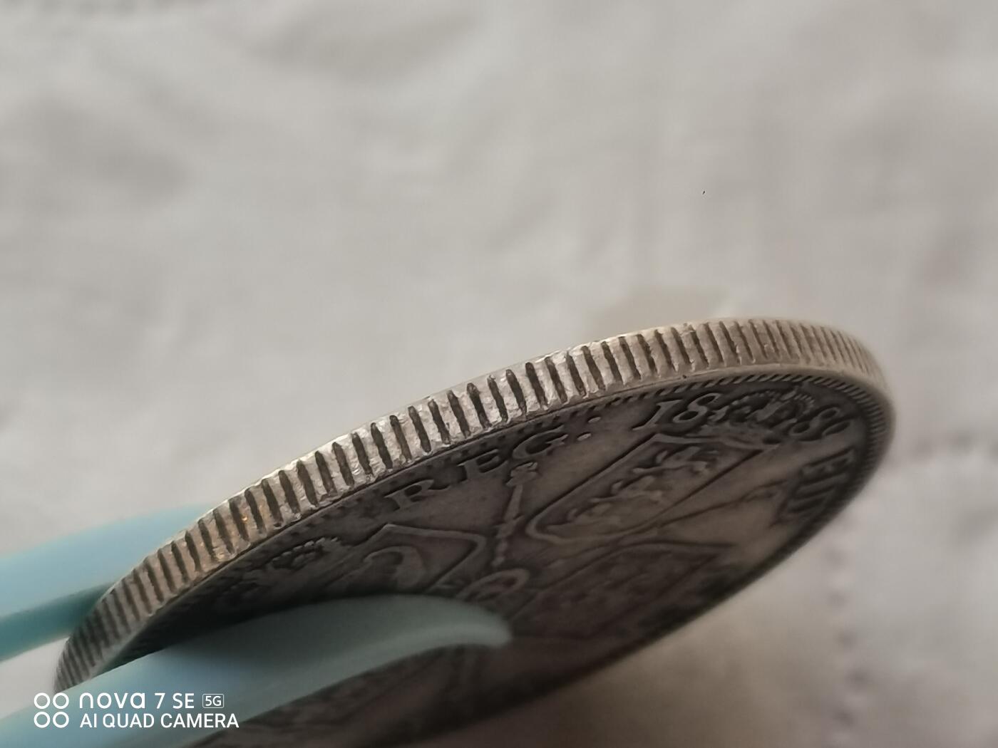 银币 1889年英国维多利亚女王2先令银币（11.3克）