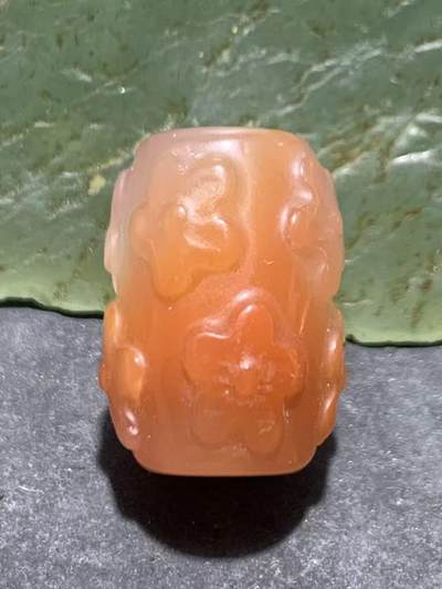 精美川料荔枝冻飘红南红玛瑙雕刻满花桶珠一个 - 精美川料荔枝冻飘红南红玛瑙雕刻满花桶珠一个