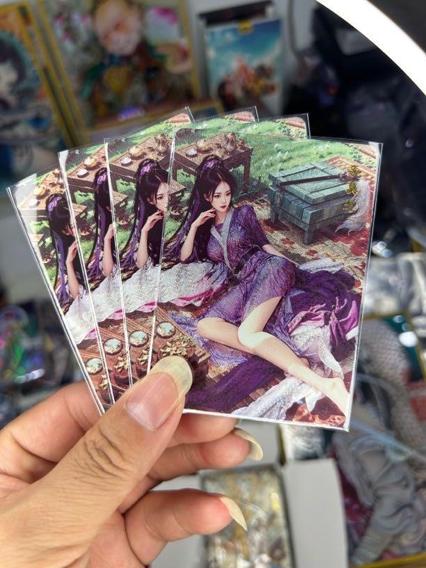 喜灰玩卡拍卖第五期，接拍品0佣金，欢迎送拍，释放现金流，让自己有资金可以购买更多喜欢的卡牌，让别的卡友能淘到更多心仪的卡牌 桔梗卡牌 神凰百剑行 李莫愁三渐变加艺术卡