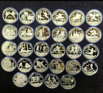 北京马甸外国币专卖第148期，非贵金属外国流通币，纪念币币，中国早期纪念币专场，陆续上拍，欢迎关注 - 2008年朝鲜发行纪念北京奥运会28个体育项目28枚大铜币大全套，其中有显著错误的币有四枚：铁人三项赛写成了三种赛，跆拳道写成了泰拳道，舤船写成舤艇，跳水的图案配了游泳项目，等等。引来众多收藏者的关注与收藏，